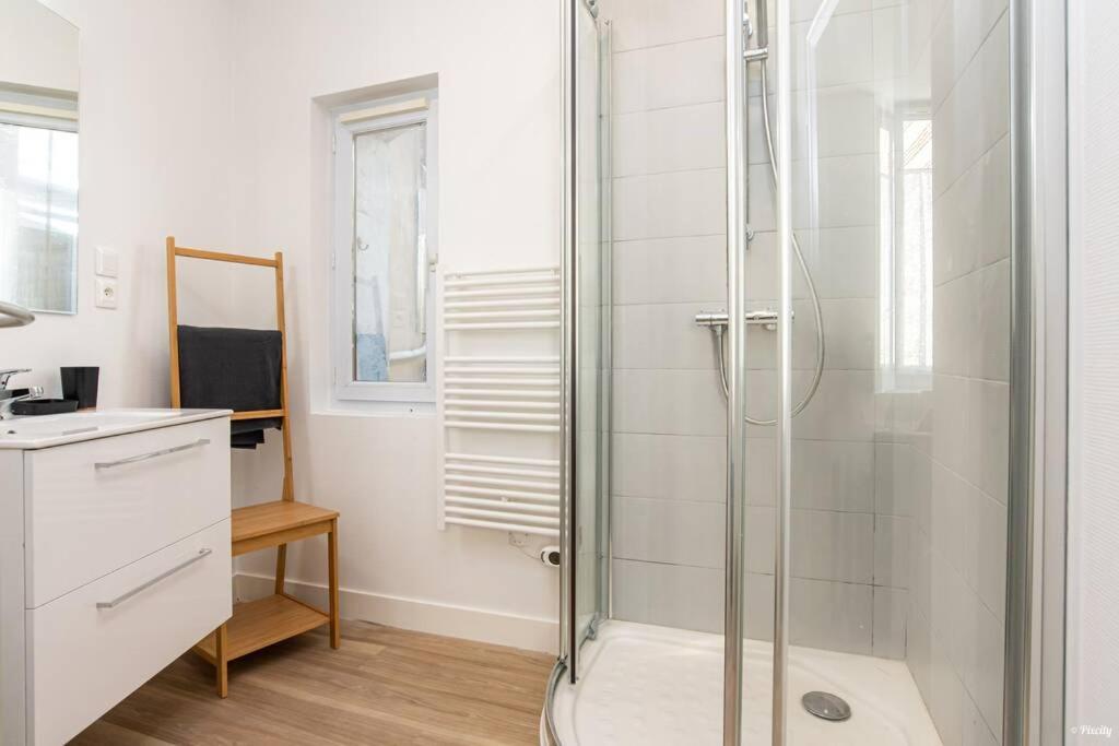 Le Dandy - T2 Centre Historique Apartment อาฌ็อง ภายนอก รูปภาพ